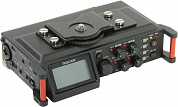 TASCAM <DR-70D>4-канальный аудиорекордер для камер DSLR (LCD, SDXC, USB2.0, 4xAA)